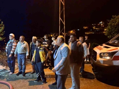 Başkan &Ouml;zel yangın s&ouml;nd&uuml;rme &ccedil;alışmalarını yerinde takip etti
