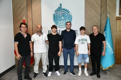 Başkan Özlü başarılı sporcuları ağırladı
