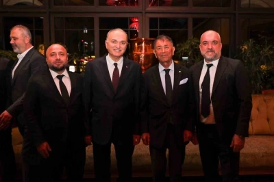 Başkan &Ouml;zl&uuml;, iş d&uuml;nyasının &ouml;nemli isimleriyle bir araya geldi
