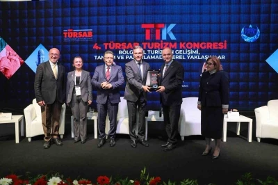 Başkan &Ouml;zl&uuml; turizm sekt&ouml;r temsilcileri ile bir araya geldi