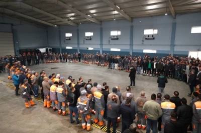 Başkan Palancıoğlu g&uuml;ne mesai arkadaşlarıyla bayramlaşarak başladı
