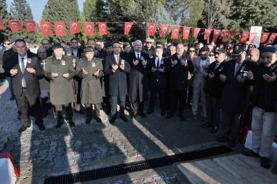 Başkan Pehlivan: "Menemen, Şehit Kubilay ve silah arkadaşlarını bağrına bastı"
