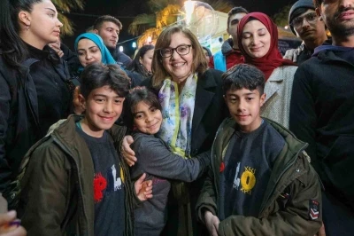 Başkan Şahin, şehir yaşamına katkı sunan büyükşehir belediye başkanları arasında birinci oldu
