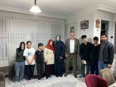 Başkan Sandık&ccedil;ı&rsquo;dan &rsquo;&ccedil;at kapı&rsquo; iftar
