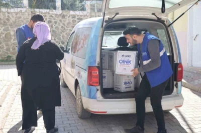 Başkan Sandık&ccedil;ı: "Sıcak yemek ve diğer desteklerimiz Ramazan ayında da s&uuml;recek"
