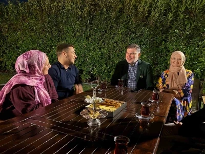 Başkan Saygılı, üniversite öğrencilerini evinde misafir etti
