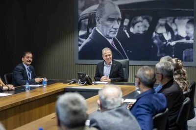 Başkan Se&ccedil;er: "Muhtarlar, vatandaşla aramızda k&ouml;pr&uuml; g&ouml;revini g&ouml;ren makamlardır"
