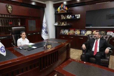 Başkan Şerifoğulları, 23 Nisan&rsquo;da koltuğunu devretti
