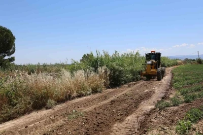 Başkan Şimşek&rsquo;ten ova yollarına yerinde inceleme
