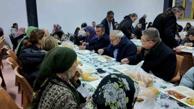 Başkan Subaşıoğlu, Ramazan&rsquo;ın bereketini g&ouml;n&uuml;l sofralarında paylaşıyor
