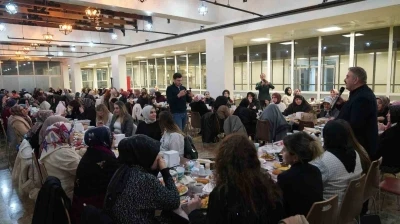 Başkan Sunar&rsquo;dan Paland&ouml;kenli esnaf kadınlara iftar
