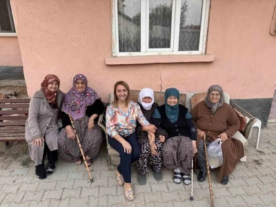 Başkan Tekin’den kadınlara çat kapı ziyaret
