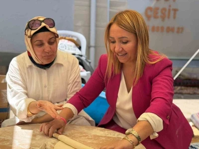Başkan Tekin kendi elleriyle g&ouml;zleme a&ccedil;tı
