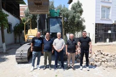 Başkan Tetik : "2026 yılında 40 futbol sahası b&uuml;y&uuml;kl&uuml;ğ&uuml;nde yolu yenileyeceğiz"
