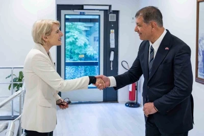 Başkan Tugay, İngiltere B&uuml;y&uuml;kel&ccedil;isi Morris&rsquo;i ağırladı
