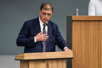 Başkan Tugay: "Bu şehrin başını &ouml;ne eğdirmeyeceğiz"
