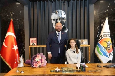 Başkan T&uuml;rkel, makam koltuğunu Melis Neva Aydın&rsquo;a bıraktı
