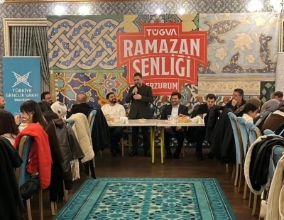 Başkan U&ccedil;ar, T&Uuml;GVA iftarında gen&ccedil;lerle buluştu
