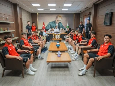 Başkan Umut Yılmaz şampiyonları ağırladı