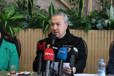 Başkan Uzun: "Sivas&rsquo;tan Yunanistan sınırına kadar alanda karla m&uuml;cadele ettik"
