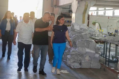 Başkan Vekili &Ouml;zkan Dokumacılar Sitesi esnafını ziyaret etti
