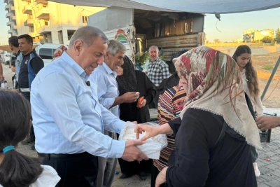 Başkan Veysi Şahin Pazar Esnafını Ziyaret Etti