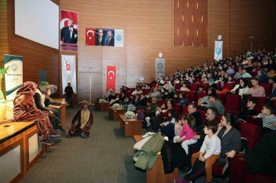 Başkan Yal&ccedil;ın&rsquo;dan &ccedil;ocuklara karne hediyesi tiyatro ş&ouml;leni
