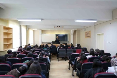 Başkan Yal&ccedil;ın gen&ccedil;lerle buluştu
