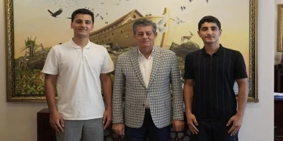 Başkan Yarka, YKS’de derece yapan Uslu kardeşleri ağırladı
