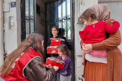Başkan Yetişkin&rsquo;den &ccedil;ocuklara bayram hediyesi

