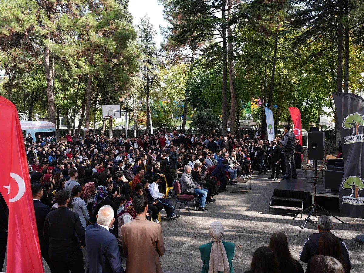 Başkan Yılmaz’dan gençlere ilham veren tavsiyeler