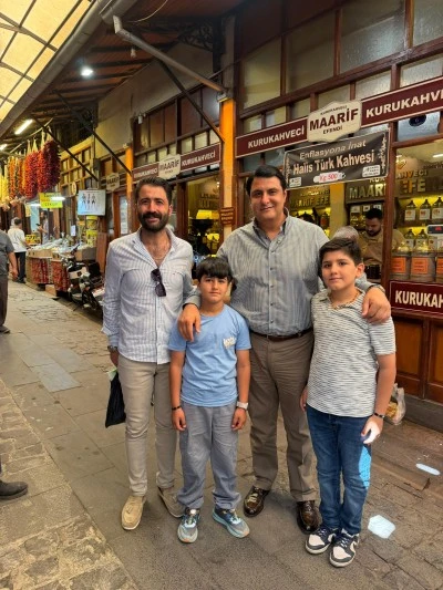 Başkan Yılmaz Elmacı Pazarı&rsquo;nda esnaf ve vatandaşlarla buluştu