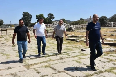 Başkan Zencirci, Magnesia Antik Kenti çalışmalarını inceledi
