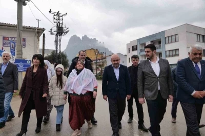 Başkan Zeynep G&uuml;neş&rsquo;i İl Başkanı Albayrak ziyaret etti
