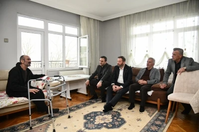 Başkanı &Ouml;zl&uuml;&rsquo;den hastalara moral ziyareti
