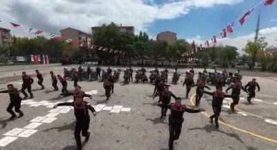 Başkent&rsquo;te yunus polislerden 19 Mayıs g&ouml;sterisi
