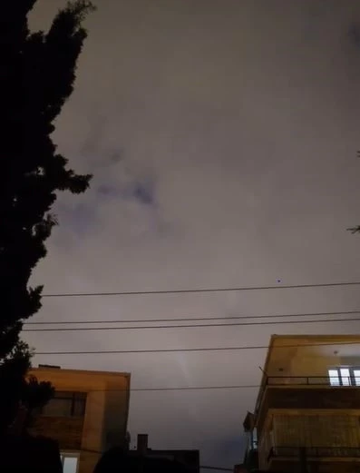 Başkentte g&ouml;ky&uuml;z&uuml;ndeki ışıklar merak uyandırdı
