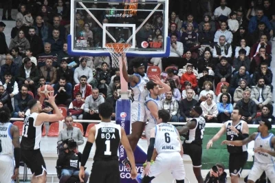 Basketbol S&uuml;per Ligi: Aliağa Petkimspor: 72 - Beşiktaş: 75
