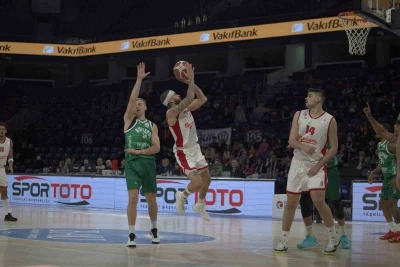 Basketbol S&uuml;per Ligi: Bah&ccedil;eşehir Koleji: 100 - Bursaspor: 61
