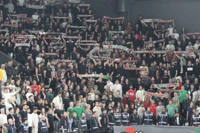 Basketbol S&uuml;per Ligi: Karşıyaka: 72 - Galatasaray: 82
