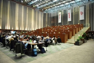 Başkonsoloslardan Fatih k&uuml;t&uuml;phanelerine tam not
