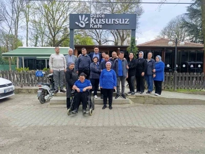 Başsavcı Emre&rsquo;den engelleri aşan kafeye &ouml;zel ziyaret
