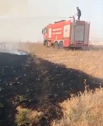Batman&rsquo;da 150 d&ouml;n&uuml;mde etkili olan anız yangını s&ouml;nd&uuml;r&uuml;ld&uuml;
