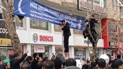 Batman&rsquo;da pankart gerginliğinde 5 g&ouml;zaltı
