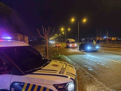 Batman&rsquo;da radar ve alkol kontrolleri gece boyu s&uuml;r&uuml;yor
