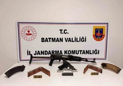 Batman&rsquo;da silah ka&ccedil;ak&ccedil;ılığı operasyonu
