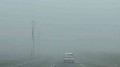 Batman’da sis nedeni ile görüş mesafesi 5 metreye kadar düştü
