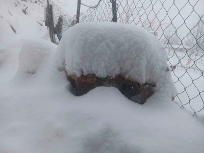 Batman&rsquo;da son 20 yılın en sert kışında ekiplerin &ccedil;alışmaları s&uuml;r&uuml;yor
