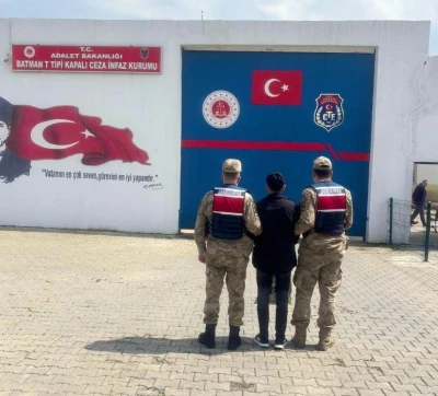 Batman&rsquo;da su&ccedil;lulara darbe: 72 tutuklama
