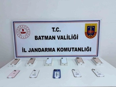 Batman’da takibe alınan şahsın üzerinde bir milyon değerinde kaçak cep telefonu ele geçirildi